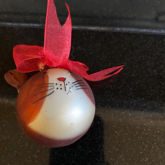 HOLIDAY CAT ORNAMENT - Picture 3 of 9